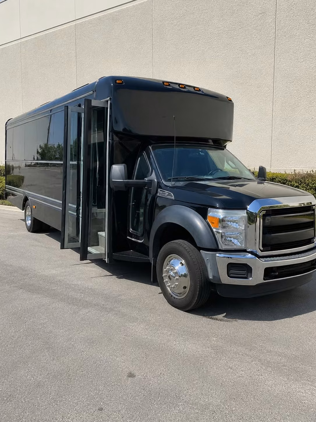 for quick and easy party bus pricing for richmond concerts coachbusrichmond com is the answer