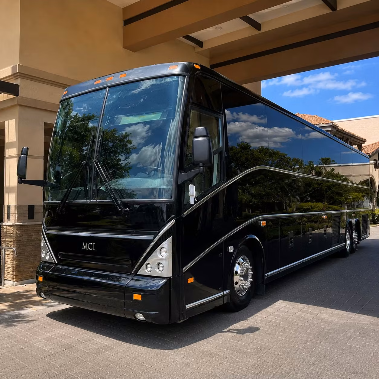 richmond wedding shuttle buses that keep your celebration on track